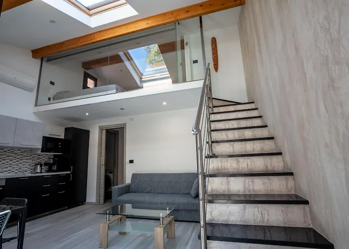 20 Metri Dal Mare * Imperia